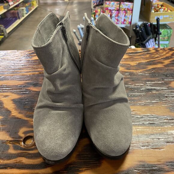 Diba True Women's Soft Suede Leather Gray Ankle Booties Size 8 M - Picture 1 of 8
